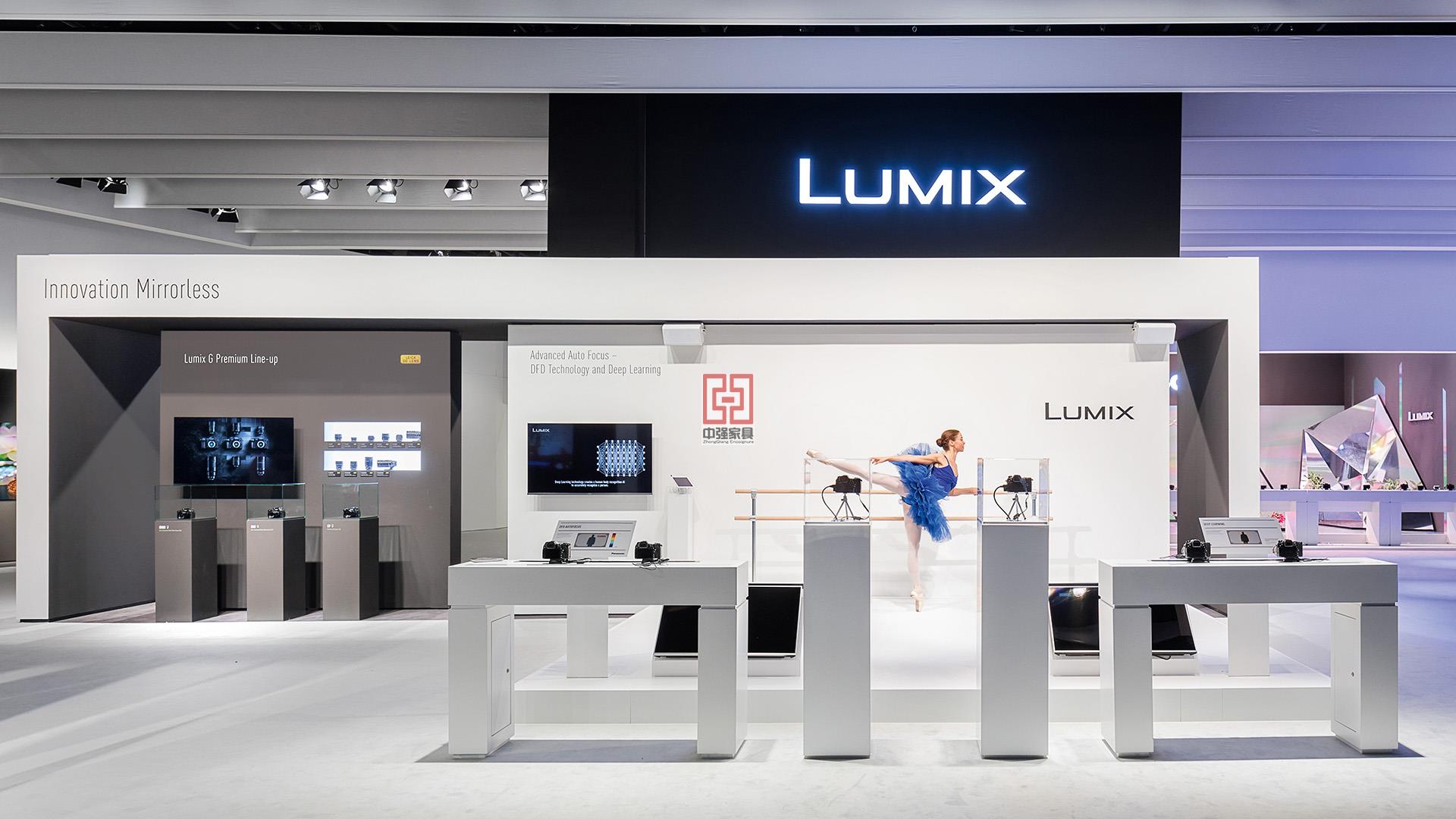 德國松下電器展柜專業(yè)定制中強展柜